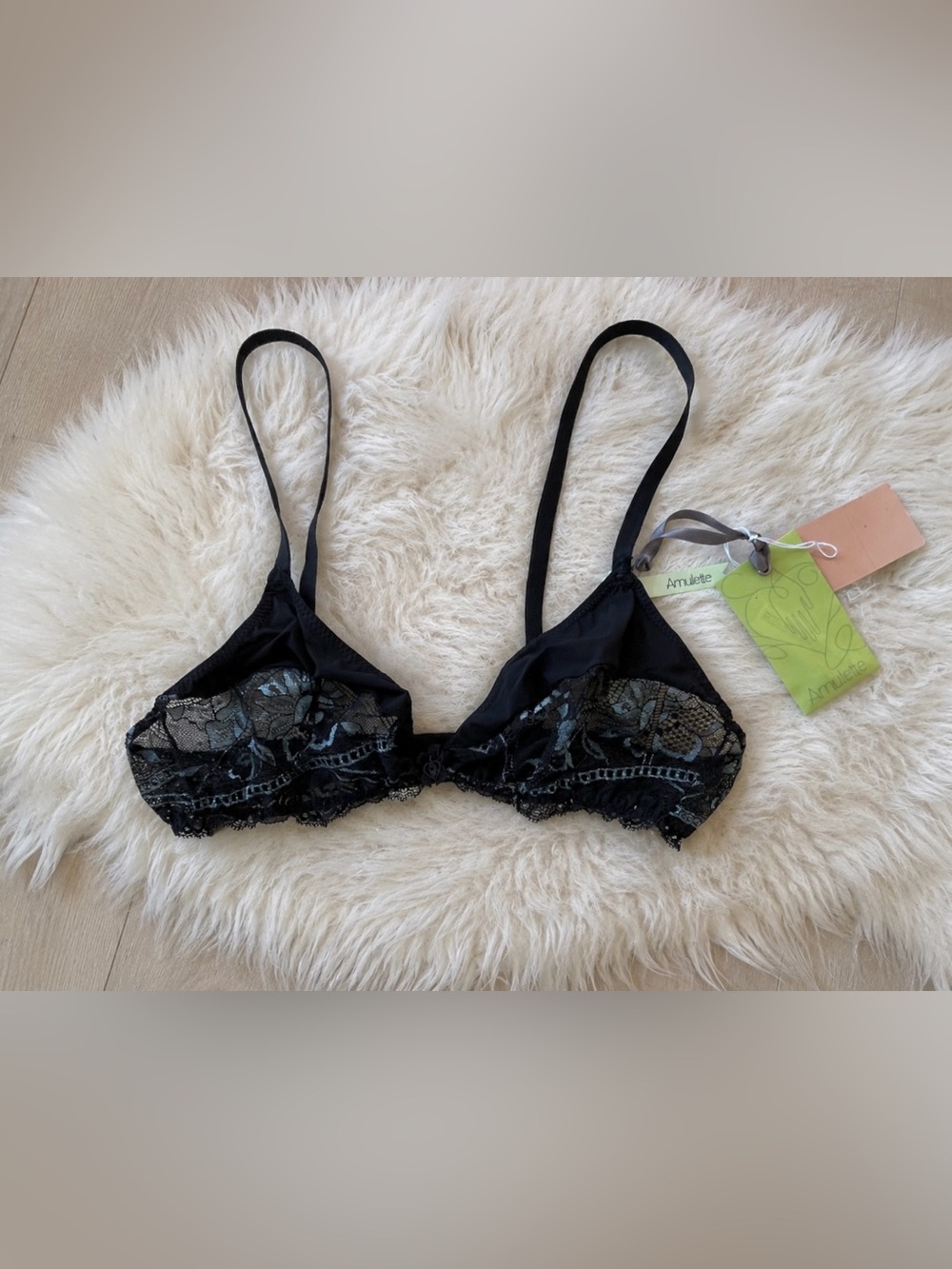 Amulette Fine Lingerie Bralette Lace Bra Small Black Colombian European Floral